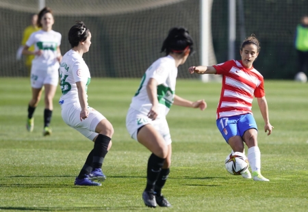 Urre, durante un lance del partido ante el Elche (GCF) Urre, durante un lance del partido ante el Elche (GCF)