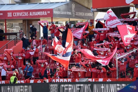 El Granada quiere sentir el apoyo de su afición en la `final` ante el Villarreal (JOSÉ M. BALDOMERO) El Granada quiere sentir el apoyo de su afición en la `final` ante el Villarreal (JOSÉ M. BALDOMERO)