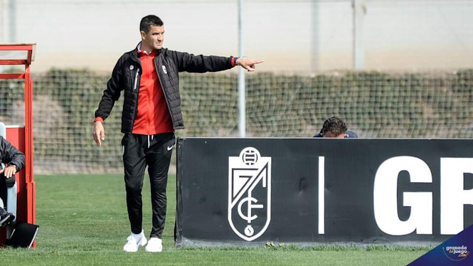 Rubén Torrecilla durante el partido ante el Atlético Mancha Real (JOSÉ M. BALDOMERO)