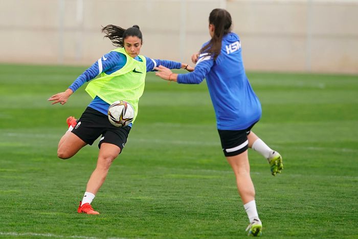 El Granada Femenino no jugará este fin de semana por casos positivos en la plantilla del Femarguín (GCF)