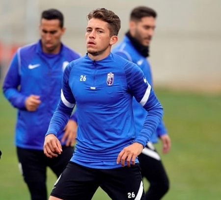 Isma Ruiz, en un entrenamiento reciente con el Granada (PEPE VILLOSLADA / GCF) Isma Ruiz, en un entrenamiento reciente con el Granada (PEPE VILLOSLADA / GCF)