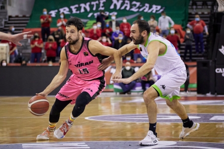 Lluís Costa juega en ataque (FERMÍN RODRÍGUEZ / FUNDACIÓN CBG)