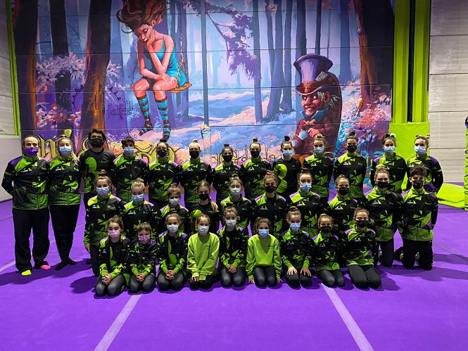 Equipo de  competición de  gimnasia acrobática (CLUB BALANS)