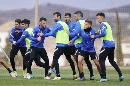 Imagen de un entrenamiento de esta semana del Granada (PEPE VILLOSLADA / GCF) Imagen de un entrenamiento de esta semana del Granada (PEPE VILLOSLADA / GCF)