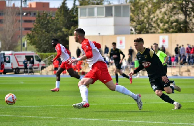 El CF Motril perdió ante el Almería B (VICENTE GARCÍA)