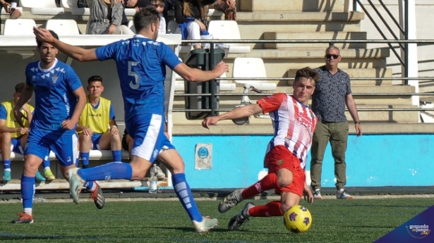 El empate no satisface a ninguno de los dos equipos JOSÉ M. BALDOMERO) 