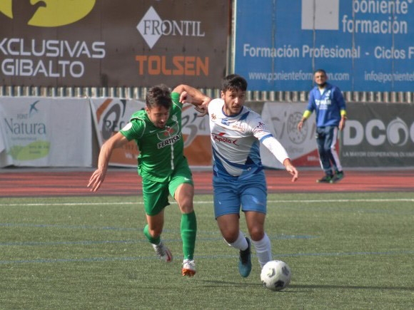 El derbi entre Loja y Atarfe sigue generando polémica (MIGUEL JAIMEZ El derbi entre Loja y Atarfe sigue generando polémica (MIGUEL JAIMEZ