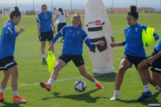 El Granada Femenino intentará asaltar por primera vez esta temporada el feudo del Santa Teresa (GCF) El Granada Femenino intentará asaltar por primera vez esta temporada el feudo del Santa Teresa (GCF)