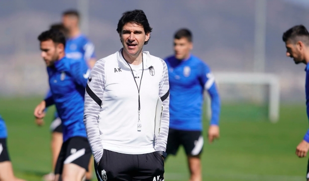 Aitor Karanka se estrenará en el banquillo de `Los Cármenes` ante el Celta (PEPE VILLOSLADA / GCF) Aitor Karanka se estrenará en el banquillo de `Los Cármenes` ante el Celta (PEPE VILLOSLADA / GCF)