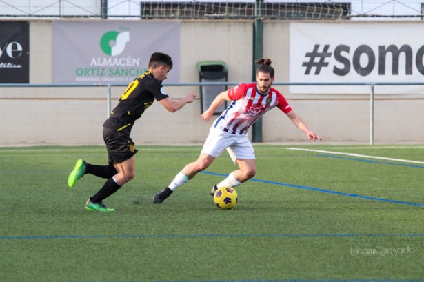 El Arenas se mantiene en la pelea por el ascenso (ENCARNI QUESADA)
