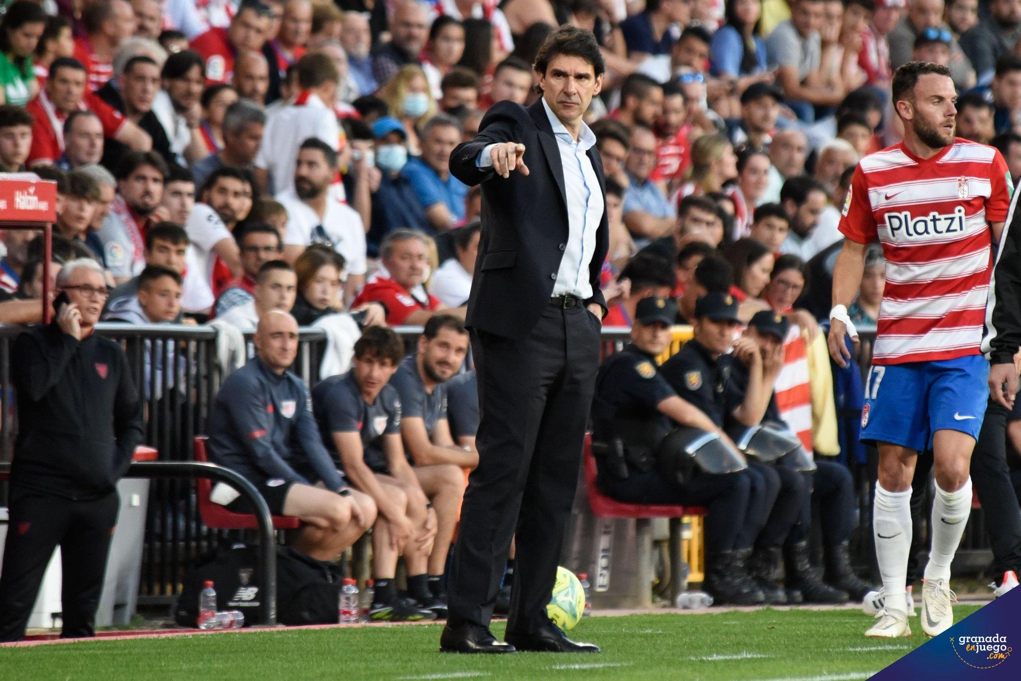 Aitor Karanka, en el último partido del Granada frente al Athletic (JOSÉ M. BALDOMERO)