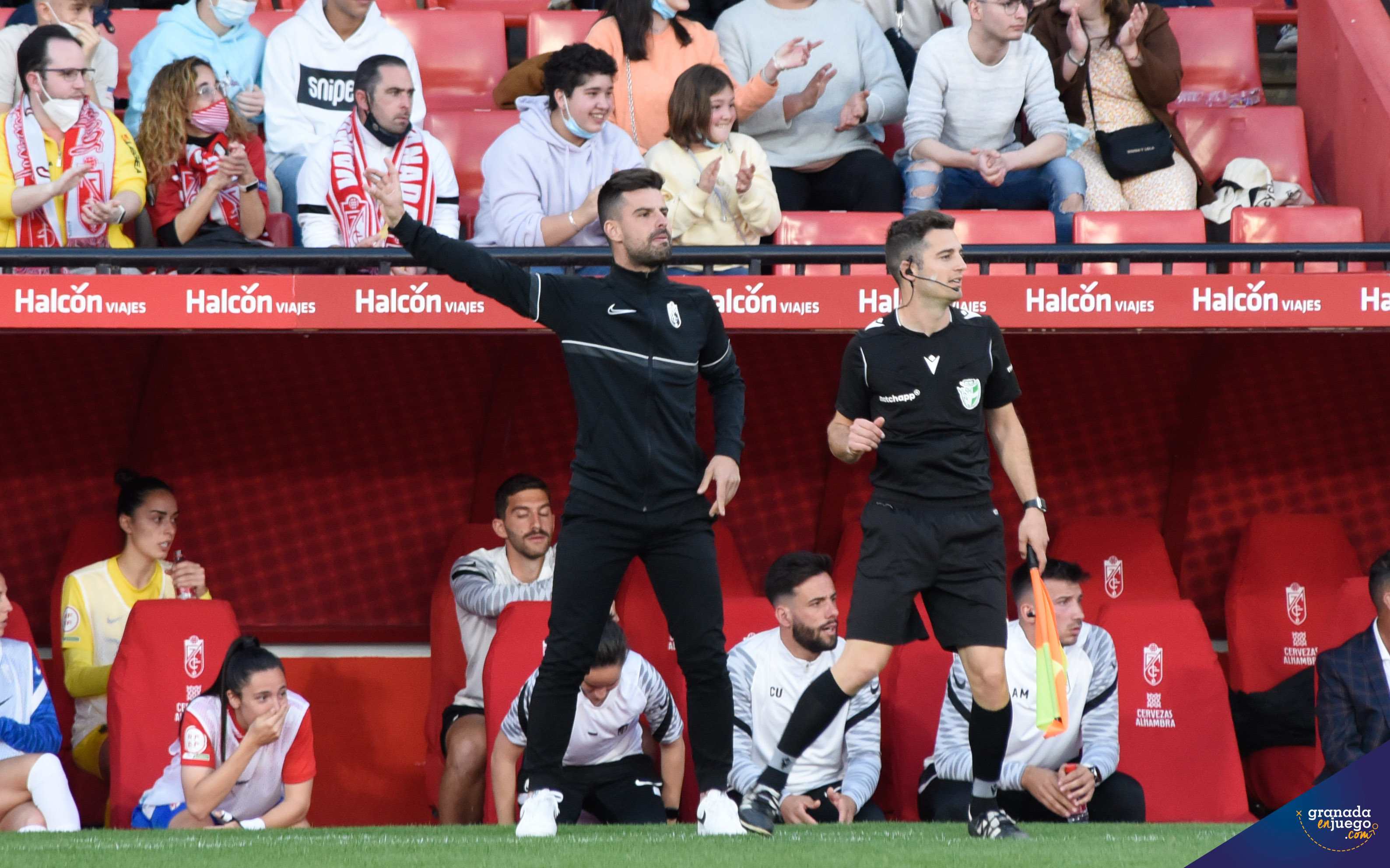 Roger Lamesa, entrenador del Granada Femenino (JOSÉ M. BALDOMERO)