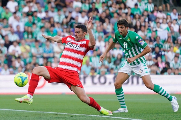 El Granada perdió en su visita al Villamarín y se jugará la permanencia en la última jornada (GCF) El Granada perdió en su visita al Villamarín y se jugará la permanencia en la última jornada (GCF)