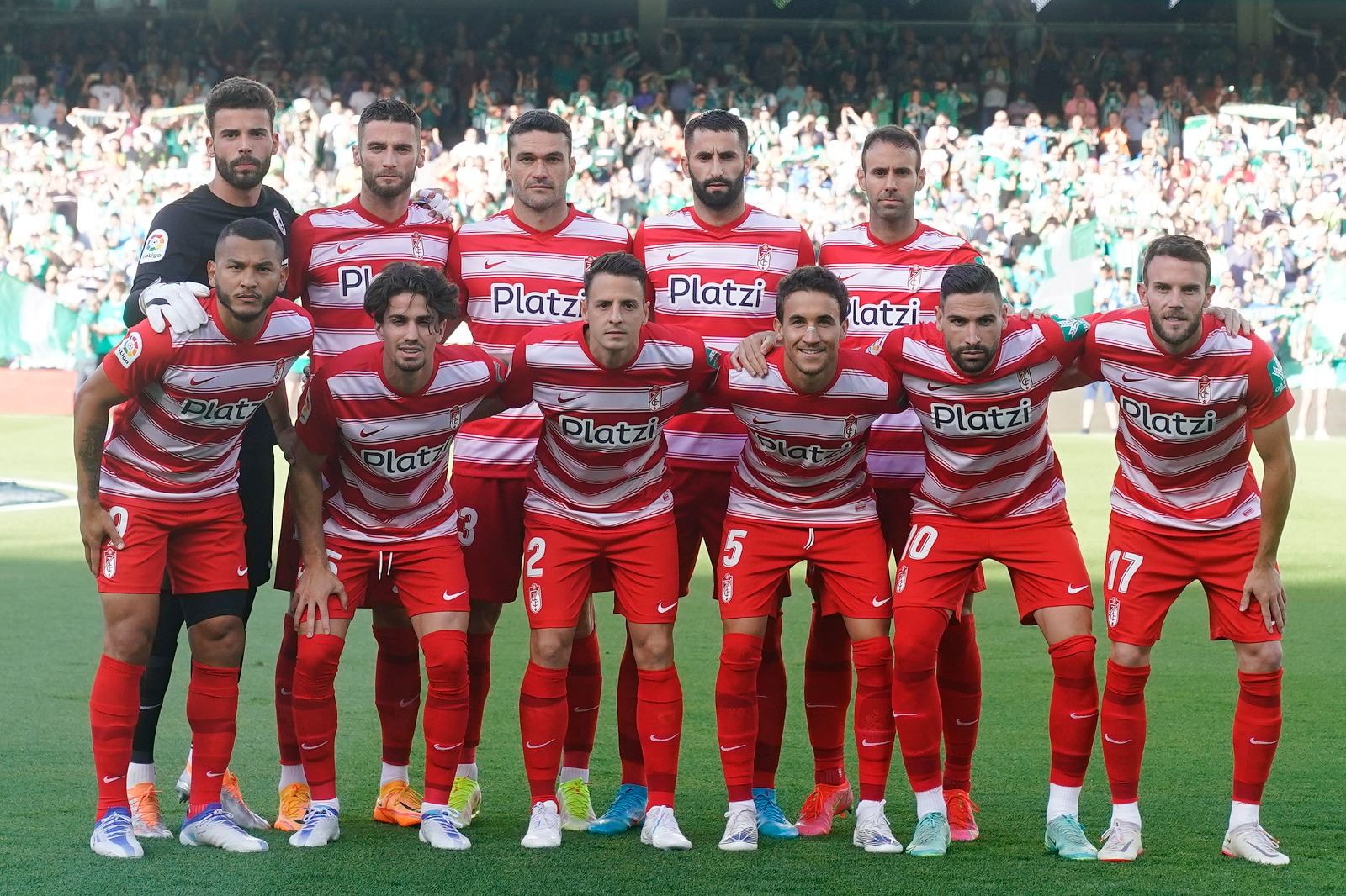 Once inicial del Granada en el Benito Villamarín (PEPE VILLOSLADA / GCF)