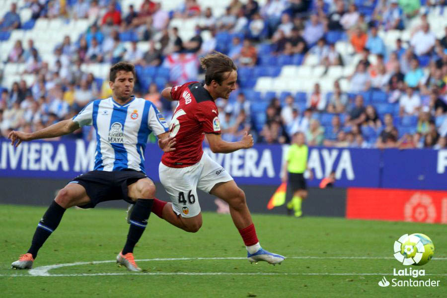 Mario Dominguez en el partido ante el Espanyol (LALIGA)