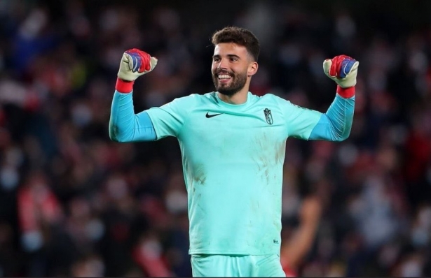 Luis Maximiano ha sido el jugador más regular de la plantilla rojiblanca (GRANADA CF) Luis Maximiano ha sido el jugador más regular de la plantilla rojiblanca (GRANADA CF)