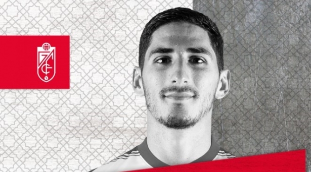 Yann Bodiger pronunció sus primeras palabras como jugador del Granada (GCF) Yann Bodiger pronunció sus primeras palabras como jugador del Granada (GCF)