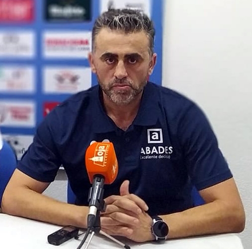 Rafa Requena intentará devolver al Loja CD a División de Honor Rafa Requena intentará devolver al Loja CD a División de Honor