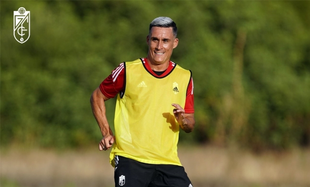 José Callejón, en un entrenamiento con el Granada en Jerez de la Frontera (PEPE VILLOSLADA / GCF) José Callejón, en un entrenamiento con el Granada en Jerez de la Frontera (PEPE VILLOSLADA / GCF)
