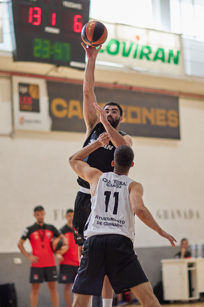 Luke Maye ya entrena con el Covirán Granada (FERMÍN RODRÍGUEZ / FUNDACION-CBG) 
