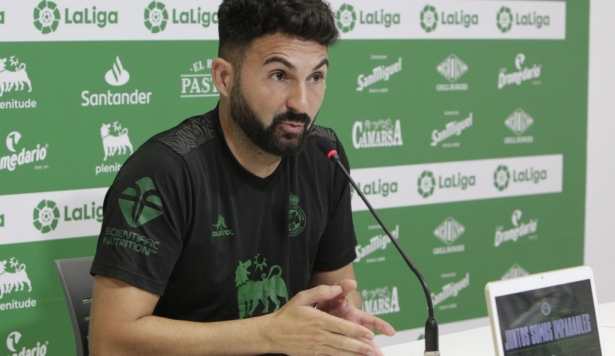 Fernández Romo, técnico del Racing (REAL RACING CLUB) Fernández Romo, técnico del Racing (REAL RACING CLUB)