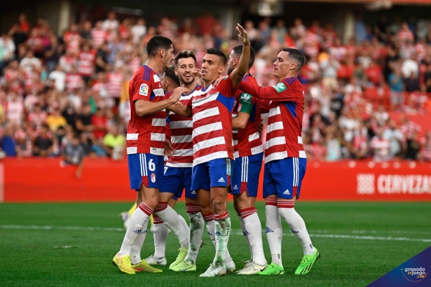 Uzuni fue el héroe ante el Villarreal B con un hat trick (JOSÉ M. BALDOMERO)