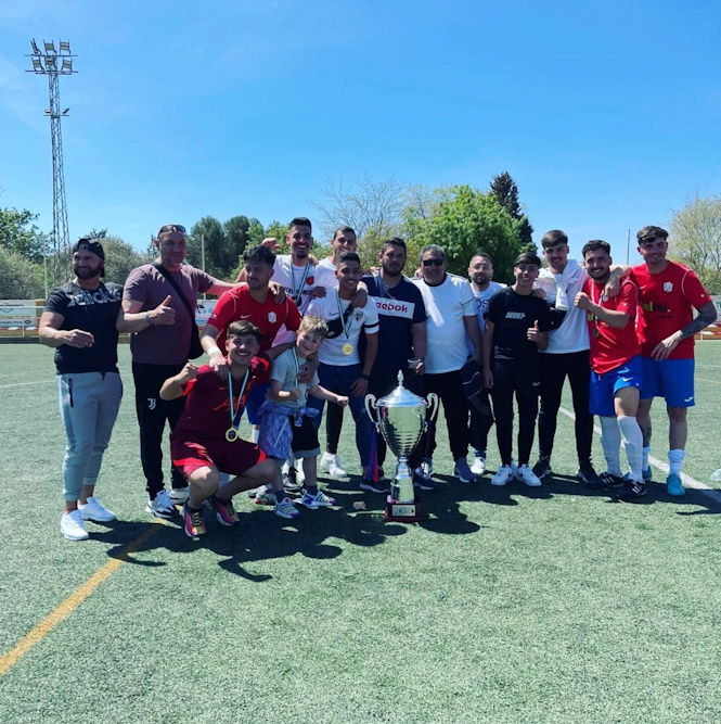 El Cúllar Vega CF busca defender el título conseguido la pasada temporada (CÚLLAR VEGA CF) 