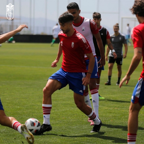 El Recreativo busca su primera victoria (GRANADA CF) El Recreativo busca su primera victoria (GRANADA CF)