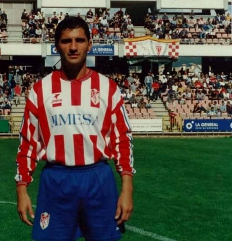 Carlos Moya en su etapa como jugador del Granada CF (GRJ) Carlos Moya en su etapa como jugador del Granada CF (GRJ)