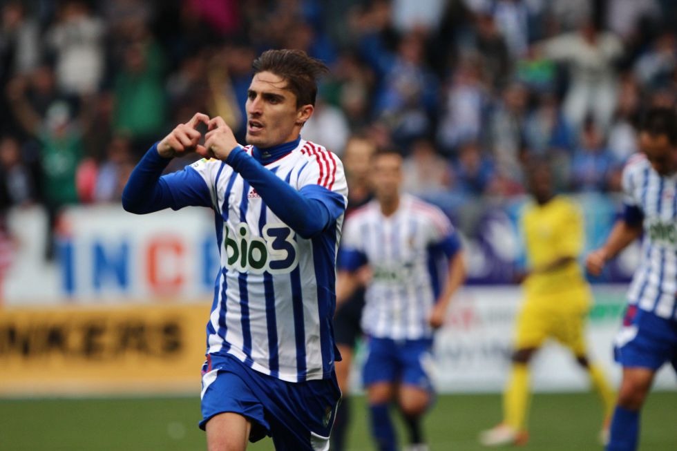Jesús Berrocal celebra un gol durante su etapa en la Ponferradina