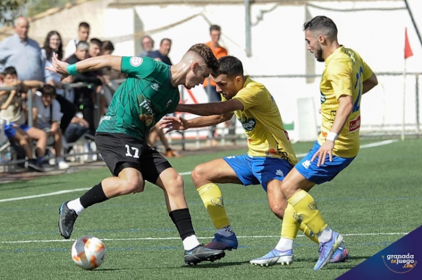 El derbi estuvo lleno de intensidas6 (JOSÉ M. BALDOMERO) El derbi estuvo lleno de intensidas6 (JOSÉ M. BALDOMERO)