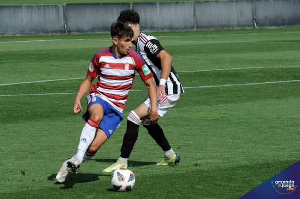 El Recreativo perdió en el duelo de filiales (JOSÉ M. BALDOMERO) El Recreativo perdió en el duelo de filiales (JOSÉ M. BALDOMERO)
