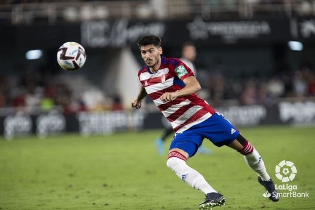 Carlos Neva volvió en Cartagena a jugar con el Granada más de siete meses después (LALIGA)
