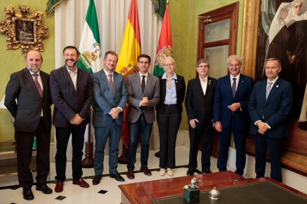 Imagen del recibimiento (JAVIER ALGARRA/ AYUNTAMIENTO) Imagen del recibimiento (JAVIER ALGARRA/ AYUNTAMIENTO)