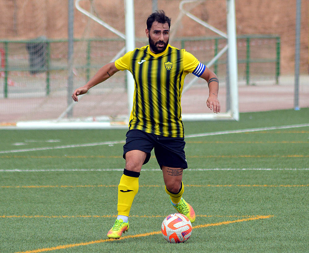 Fran, capitán del equipo, ha causado baja en la entidad alboloteña (J. PALMA)