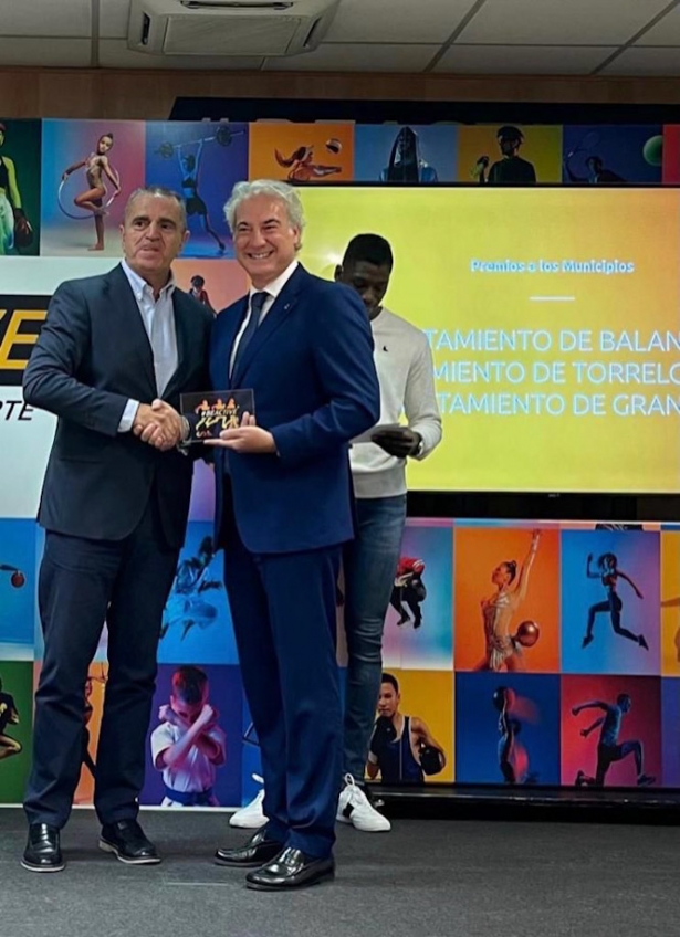 Entrega del premio (AYTO. GRANADA)
