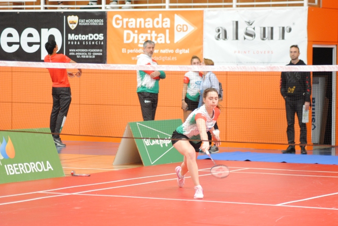 Imagen de un partido anterior (BÁDMINTON GRANADA) 