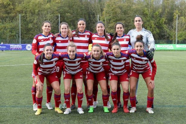 Once inicial de Lamesa en el campo del Oviedo Femenino (GCF FEMENINO)