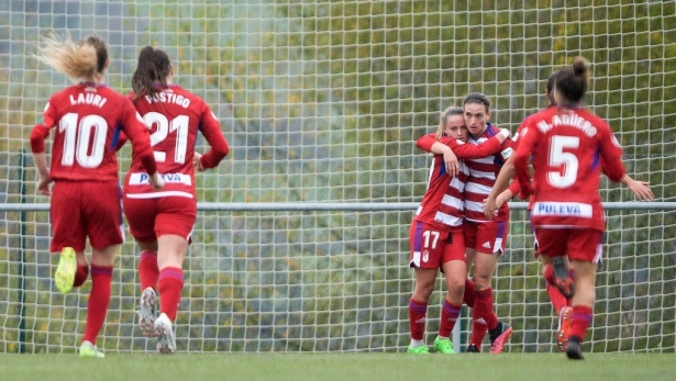 Las jugadoras del Granada celebran el segundo gol anotado en Oviedo en la última jornada Las jugadoras del Granada celebran el segundo gol anotado en Oviedo en la última jornada