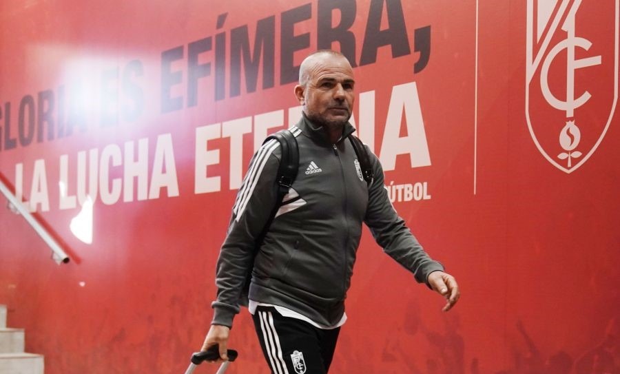 Paco López, a su llegada al estadio antes de afrontar el duelo contra el Ibiza (LALIGA)