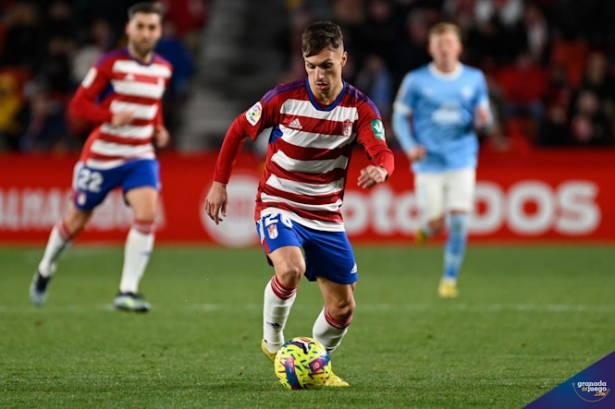Brian Zaragoza fue de los más destacados del Granada CF (JOSÉ M. BALDOMERO) Brian Zaragoza fue de los más destacados del Granada CF (JOSÉ M. BALDOMERO)