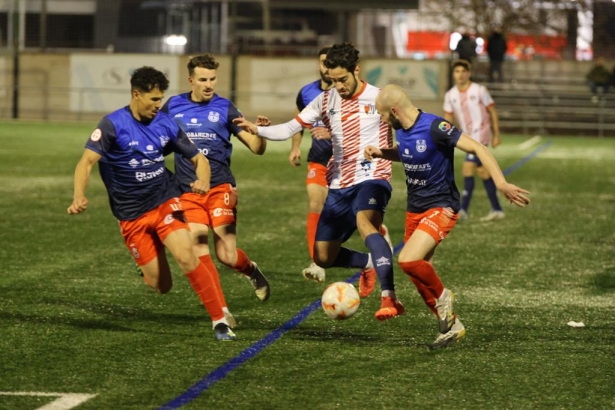 Lance del partido disputado en el Municipal (JOSÉ ANDRÉS FERNÁNDEZ / ARENAS DE ARMILLA)