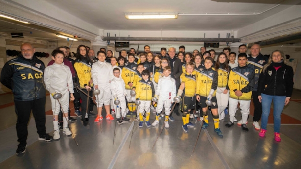 Foto de familia con los tiradores de la Sala de Armas (AYUNTAMIENTO DE GRANADA) Foto de familia con los tiradores de la Sala de Armas (AYUNTAMIENTO DE GRANADA)