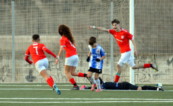 El We FC se llevó el derbi ante el Español Albolote (JAVIER PALMA)