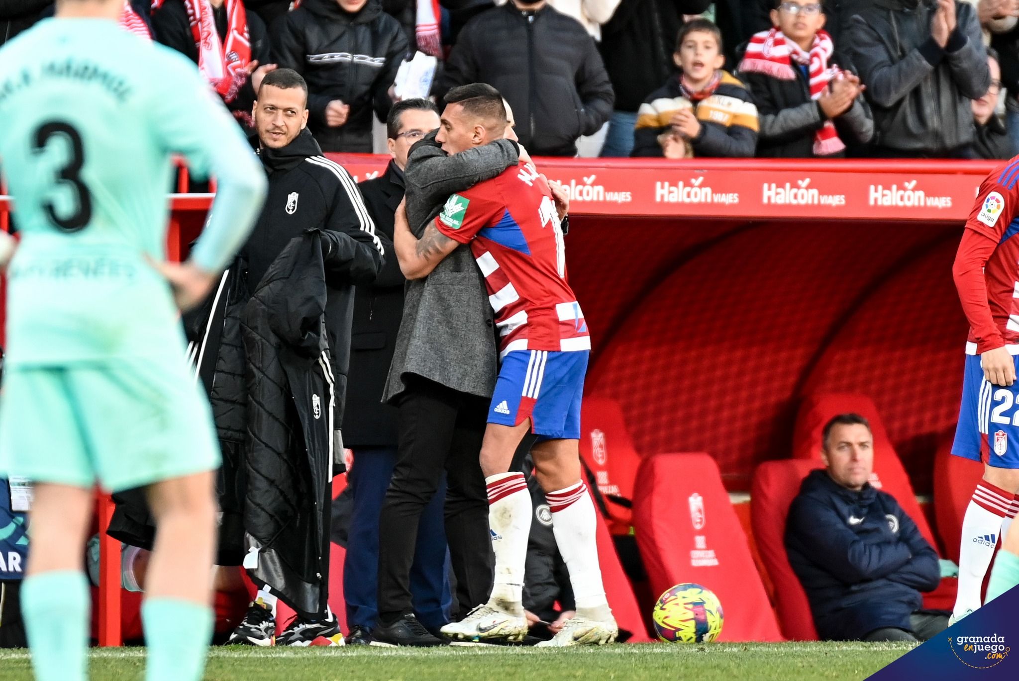 Paco López tiene a seis futbolistas apercibidos de sanción (JOSÉ M. BALDOMERO)