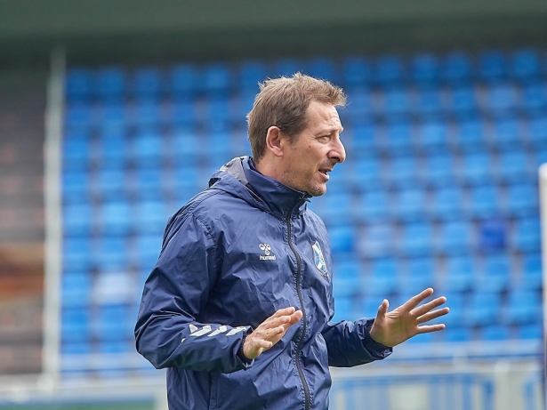 Luis Miguel Ramis, en un entrenamiento con el Tenerife (CD TENERIFE) Luis Miguel Ramis, en un entrenamiento con el Tenerife (CD TENERIFE)