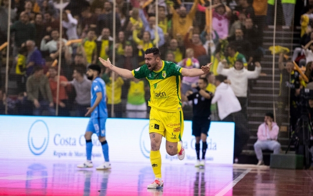 Chino celebra su golazo ante Inter (RFEF)