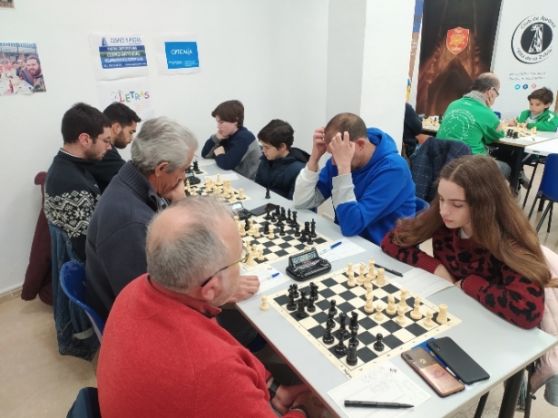 Imagen de las partidas (AJEDREZ LA ZUBIA) 