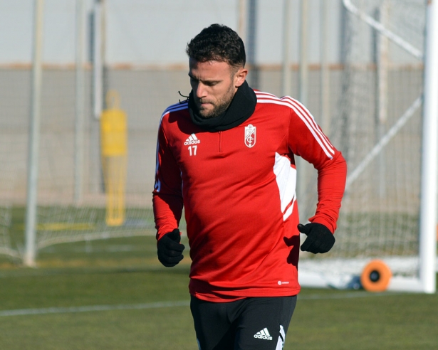 Quini, en un entrenamiento reciente (JAVIER PALMA) Quini, en un entrenamiento reciente (JAVIER PALMA)