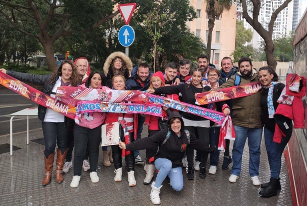 Miembros de `YNDA`, en un hermanamiento con aficionados del Málaga en tierras costasoleñas (YNDA) Miembros de `YNDA`, en un hermanamiento con aficionados del Málaga en tierras costasoleñas (YNDA)
